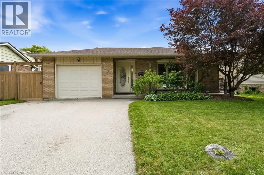 30 Greenwood Trail Brantford ON N3R 6G5