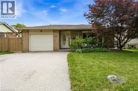30 Greenwood Trail Brantford ON N3R 6G5