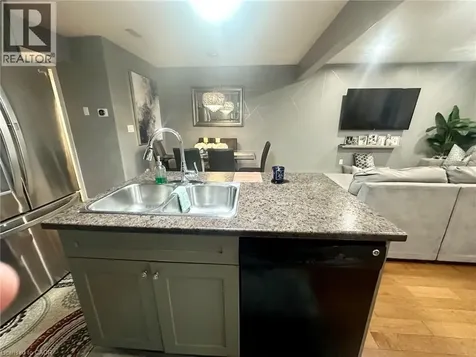 42 St Paul Avenue Brantford ON N3T 4E6