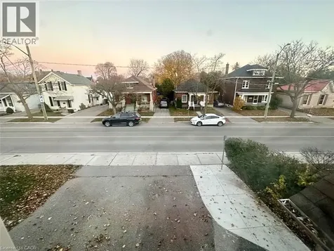 42 St Paul Avenue Brantford ON N3T 4E6