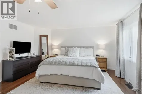 5347 Jameson Crescent Burlington ON L7L 6Z1