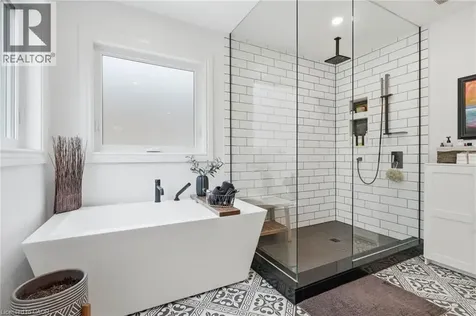 5347 Jameson Crescent Burlington ON L7L 6Z1