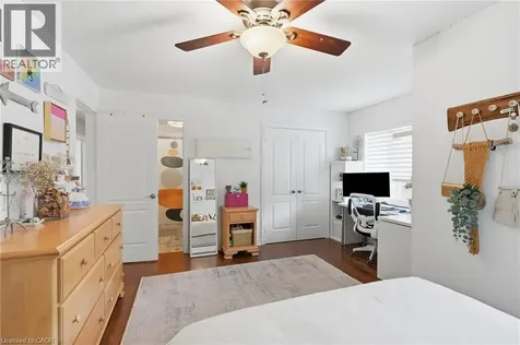 5347 Jameson Crescent Burlington ON L7L 6Z1