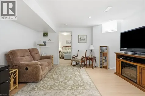 5347 Jameson Crescent Burlington ON L7L 6Z1