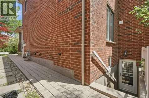 5347 Jameson Crescent Burlington ON L7L 6Z1