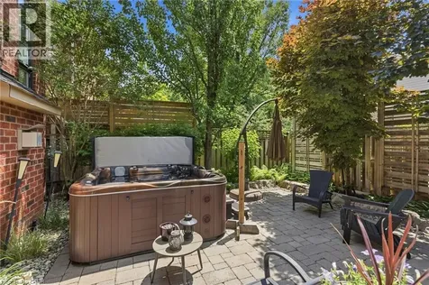 5347 Jameson Crescent Burlington ON L7L 6Z1