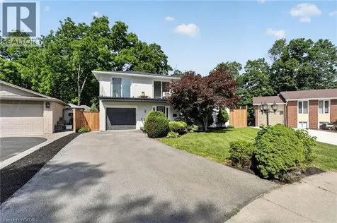 9 Leslie Drive Hamilton ON L8G 2P6