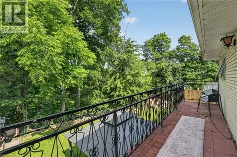 9 Leslie Drive Hamilton ON L8G 2P6
