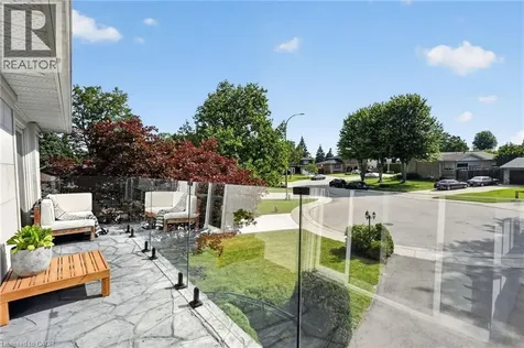 9 Leslie Drive Hamilton ON L8G 2P6