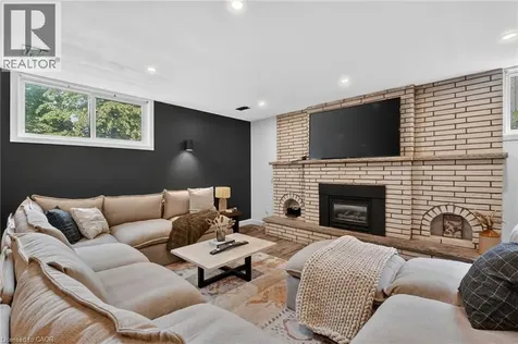 9 Leslie Drive Hamilton ON L8G 2P6