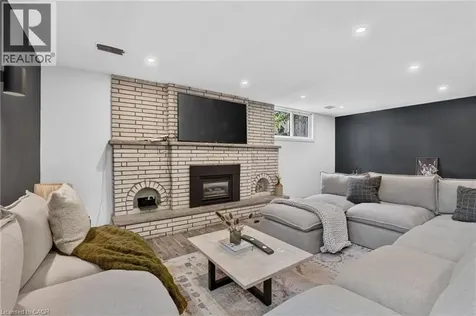 9 Leslie Drive Hamilton ON L8G 2P6