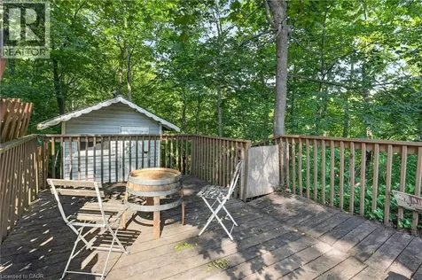 9 Leslie Drive Hamilton ON L8G 2P6