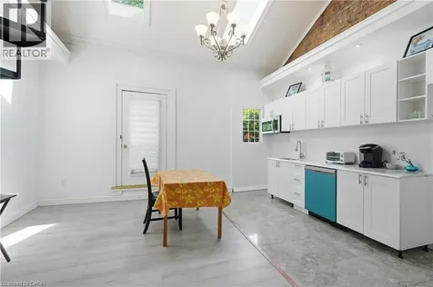 216 King Street East Hamilton ON L8N 1B5