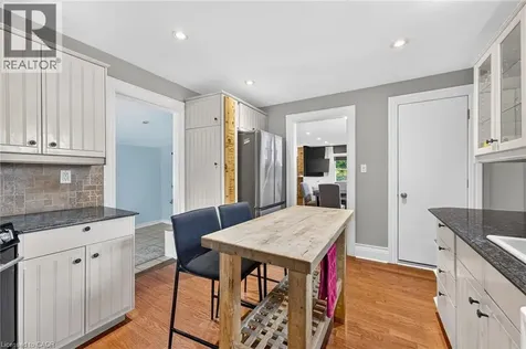 16 Witherspoon Street Dundas ON L9H 2C6
