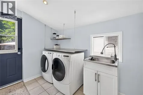 16 Witherspoon Street Dundas ON L9H 2C6