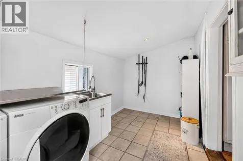 16 Witherspoon Street Dundas ON L9H 2C6