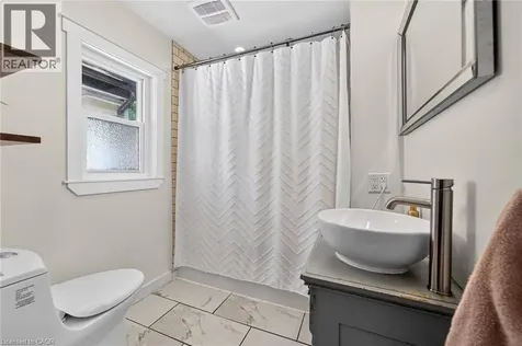 16 Witherspoon Street Dundas ON L9H 2C6