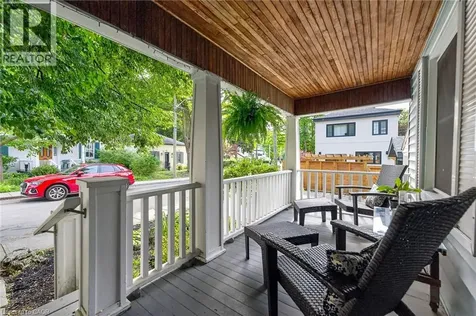 16 Witherspoon Street Dundas ON L9H 2C6