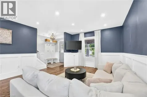 16 Witherspoon Street Dundas ON L9H 2C6