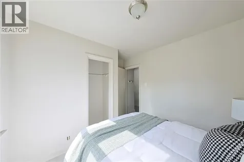 898 Grandview Avenue Sarnia ON N7V 3X2
