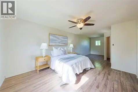 898 Grandview Avenue Sarnia ON N7V 3X2