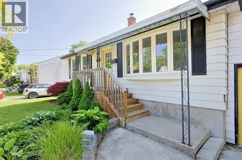 898 Grandview Avenue Sarnia ON N7V 3X2
