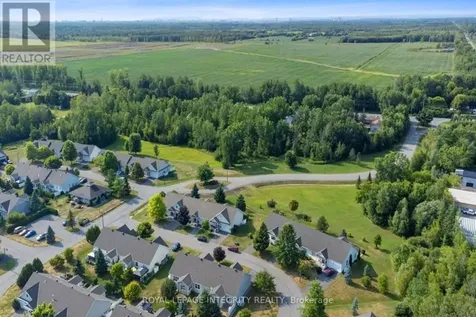 626 Country Trail Private Ottawa ON K0A 1K0