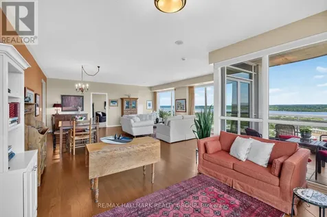 38 Metropole Private Ottawa ON K1Z 1E9