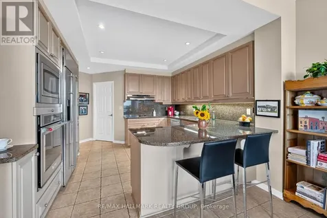 38 Metropole Private Ottawa ON K1Z 1E9