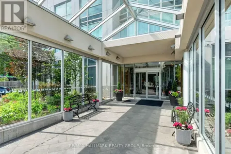 38 Metropole Private Ottawa ON K1Z 1E9