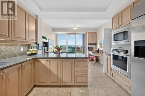 38 Metropole Private Ottawa ON K1Z 1E9