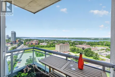 38 Metropole Private Ottawa ON K1Z 1E9