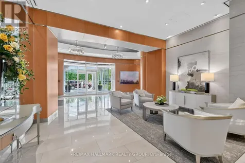 38 Metropole Private Ottawa ON K1Z 1E9