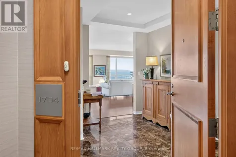 38 Metropole Private Ottawa ON K1Z 1E9