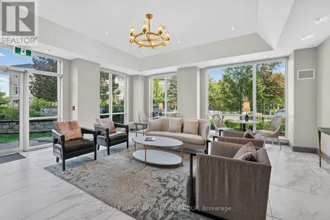38 Metropole Private Ottawa ON K1Z 1E9