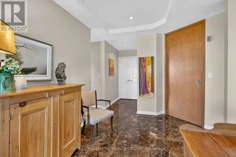 38 Metropole Private Ottawa ON K1Z 1E9