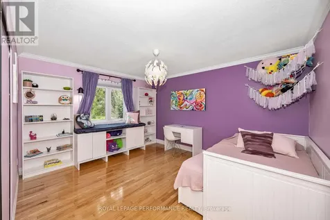 30 Promenade Boulevard Russell ON K0A 1W1