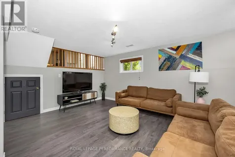 30 Promenade Boulevard Russell ON K0A 1W1