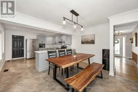 30 Promenade Boulevard Russell ON K0A 1W1