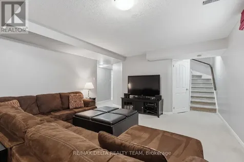 1130 Marchant Drive Ottawa ON K4A 4A7