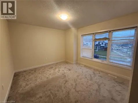 5 Keelson Street Welland ON L3B 0M2