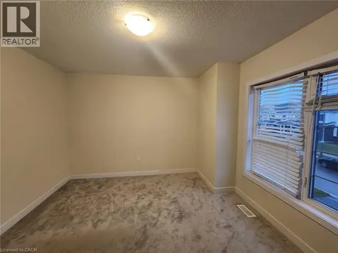 5 Keelson Street Welland ON L3B 0M2