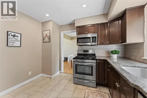 2729 Virginia Park Windsor ON N9E 2B6