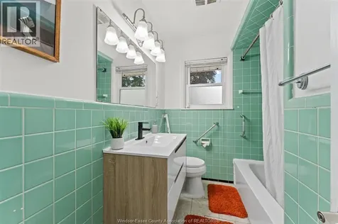 2729 Virginia Park Windsor ON N9E 2B6