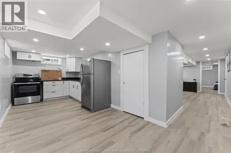 2729 Virginia Park Windsor ON N9E 2B6