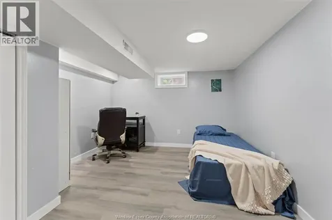 2729 Virginia Park Windsor ON N9E 2B6