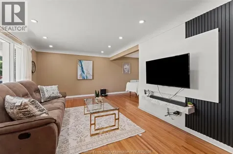 2729 Virginia Park Windsor ON N9E 2B6