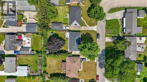 2729 Virginia Park Windsor ON N9E 2B6