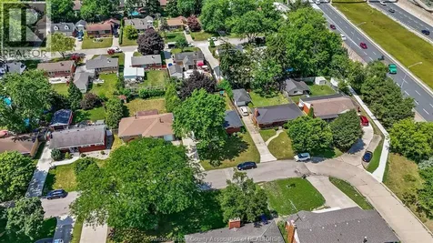 2729 Virginia Park Windsor ON N9E 2B6