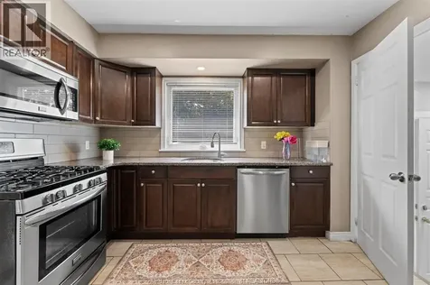 2729 Virginia Park Windsor ON N9E 2B6